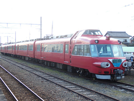 留置線の7041F