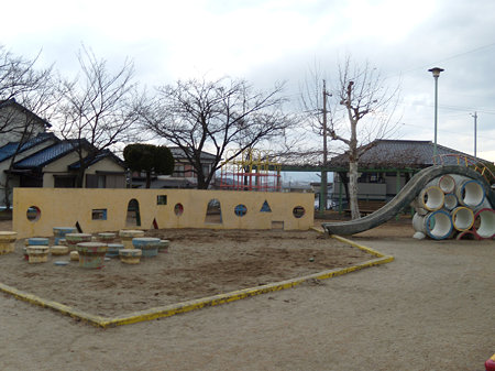 久保山東児童遊園砂場&滑り台