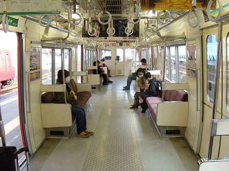 6523F車内