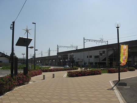 味岡駅前ロータリー