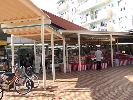 ヤマザキ鶴川店