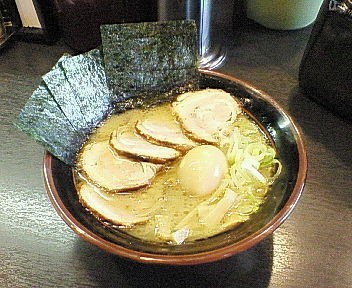 一心屋_チャーシュー麺のり玉子トッピング01