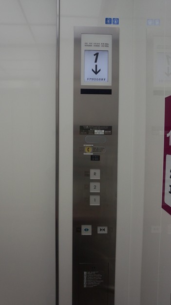 新型日立エレベーター