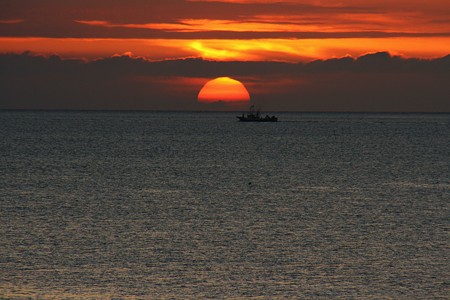 日本海に沈む夕日