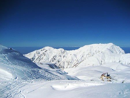 雪の立山(7)　銀世界と日本海