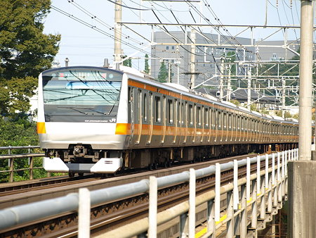 E233系中央線(浅川)