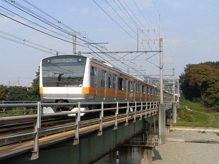 E233系中央線(浅川)