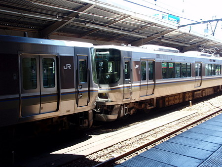 ２２３系（新大阪駅）