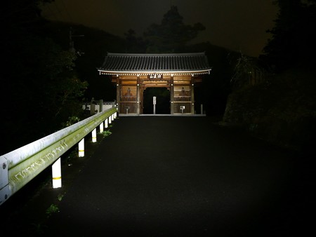 切幡寺山門