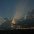夕陽を遮る雲