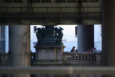 日本橋に青空を(江戸橋から撮影)