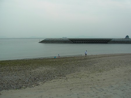 宿横の砂浜