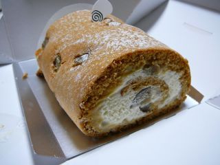 黒糖と栗のロール