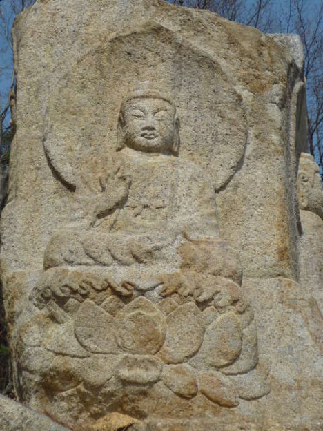 七仏庵磨崖仏像群四方仏～韓国慶州 One of  four Buddhist ima-ges