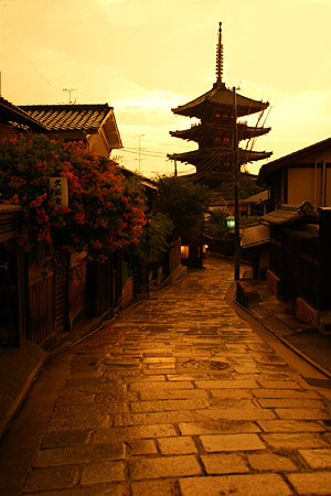 八坂の塔の夕焼け0806tb