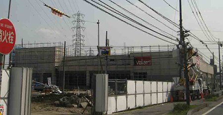 バロー北名古屋店(仮称) 平成21年4月20日 オープン予定で外観完成-210320-1