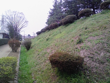 多分土塁