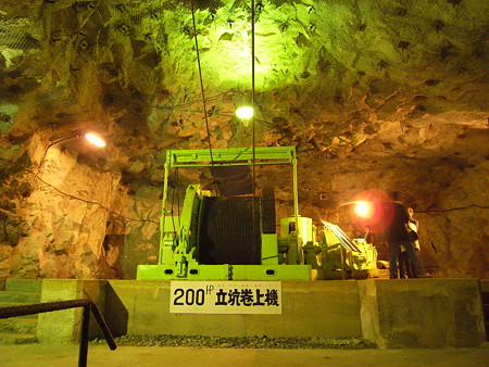 立坑巻上機1
